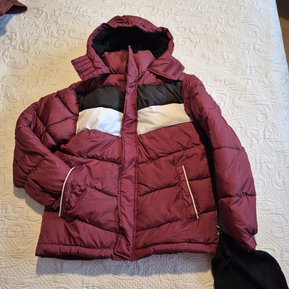CB Sports boys Medium or 10/12 winter jacket merlot/black/white NWT